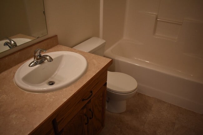 Photo - 907 30th Ave W