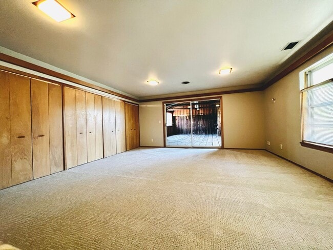 Photo - Mid-Century Modern 2BD 2BA Duplex with Two Bonus Rooms Near Uptown District!!!!