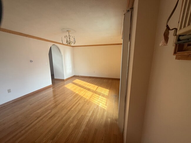 Photo - 1030 Bennington St Unidad 5