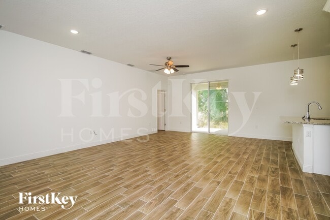 Photo - 201 Spoonbill Ln