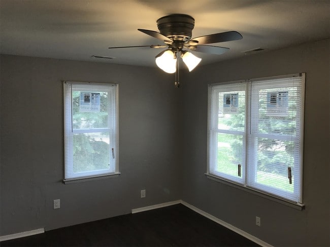 Photo - 1018 Lewis Ave