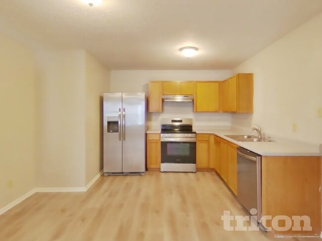 Photo - 683 Florence Dr