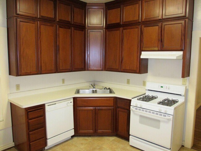 Photo - 421 Normal Ave