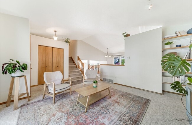 Photo - For Rent: Beautiful 3 Bed, 3 Bath Home in Desirable Eagle Ridge