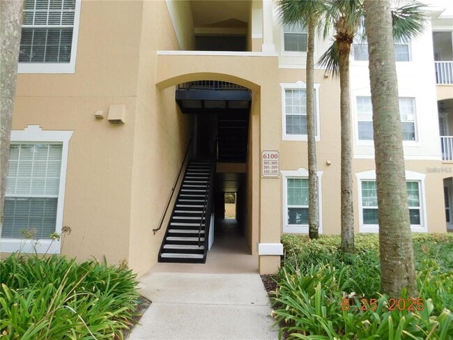 Building Photo - 6100 Stevenson Dr Unit 105