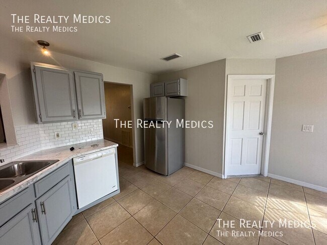 Photo - 20515 Macon Pkwy