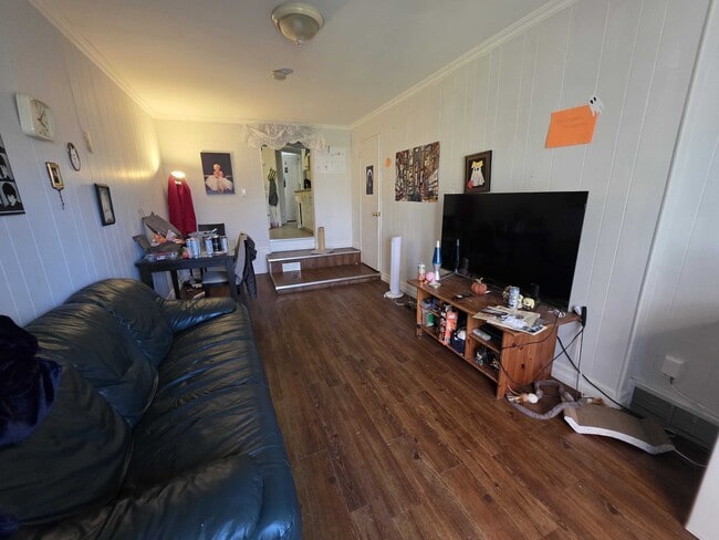 Photo - 308 Collingwood St