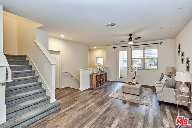 living space on second floor - 756 Colorado Cir