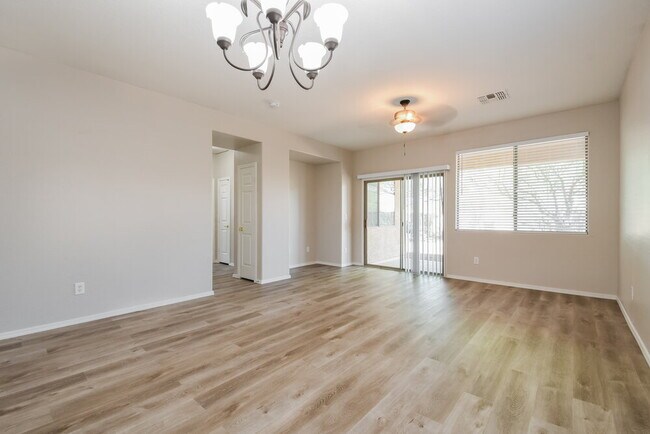 Photo - 1824 W Kuralt Dr