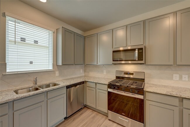 Photo - 13856 Goldeye Dr