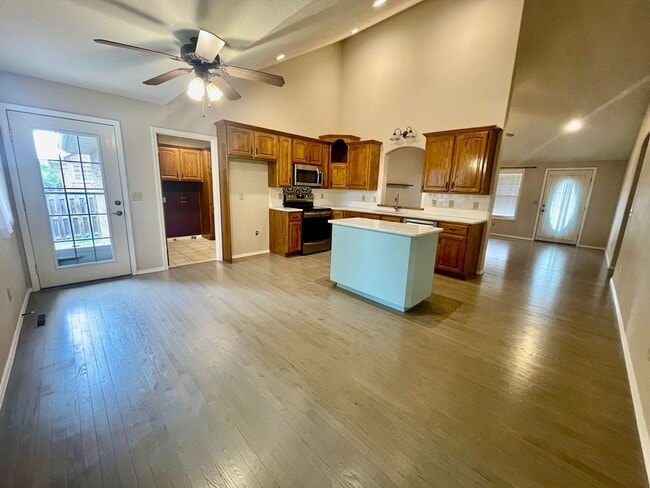 Photo - 1233 E Ogorman Ct