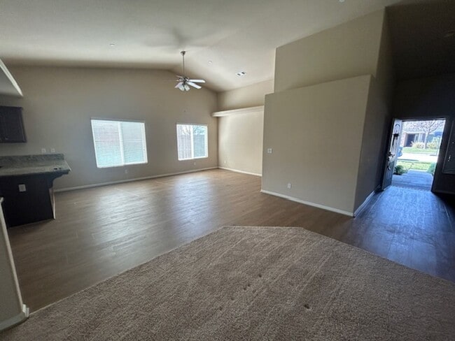 Photo - Beautiful & Spacious home!