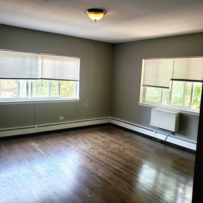 Photo - 609 Oakton St Unidad 3A