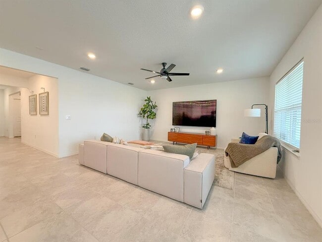 Photo - 580 Pine Tree Blvd