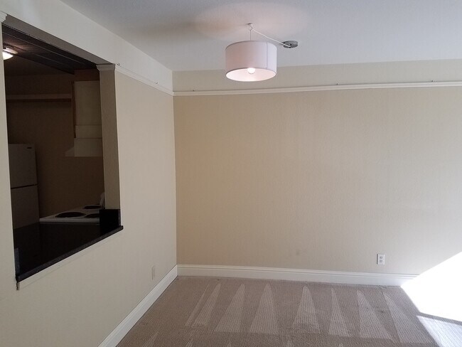 Photo - 800 N Allen Pl