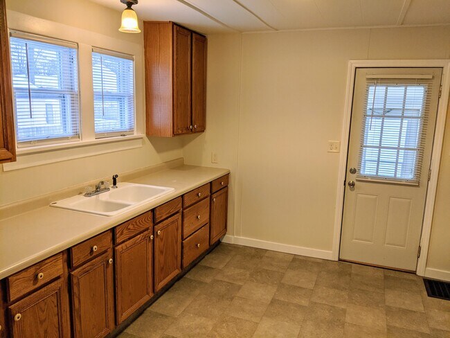 Photo - 1346 Euclid Ave