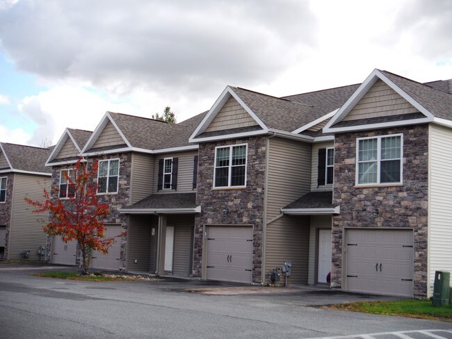 The Ridgeview Townhomes & The Crossings