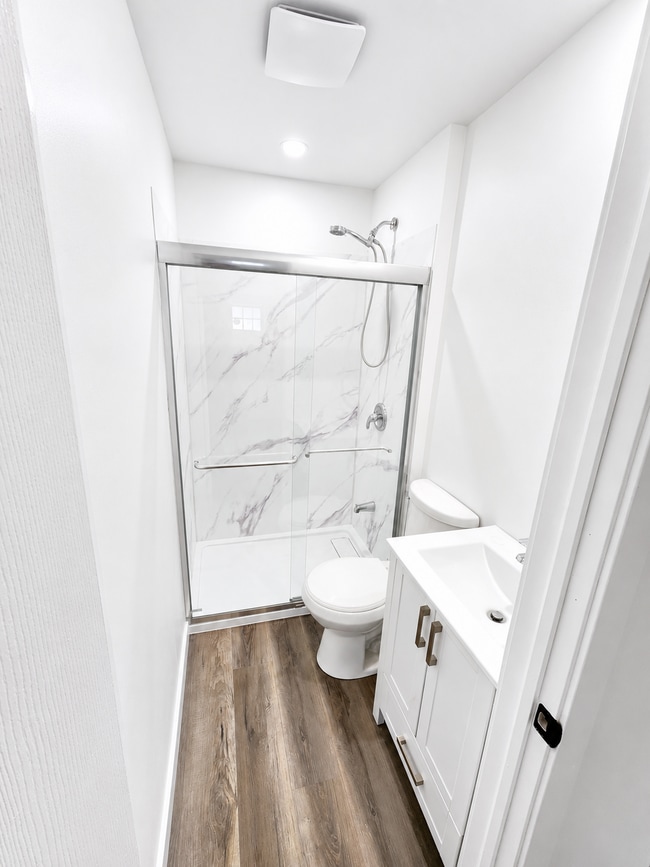 Photo - 135 Charlotte St