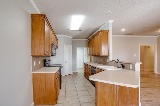 Photo - 9904 Elkhart Ave