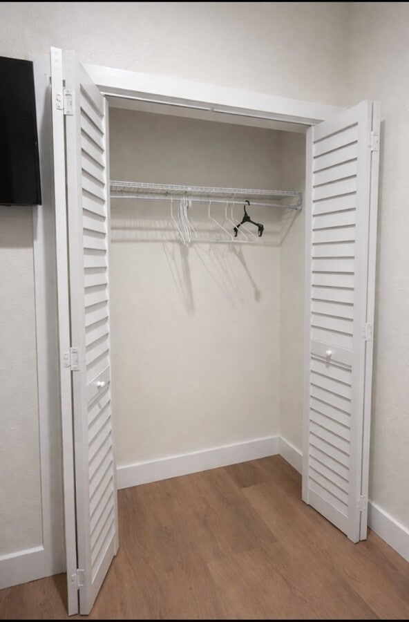 Photo - 801 E Knollwood St