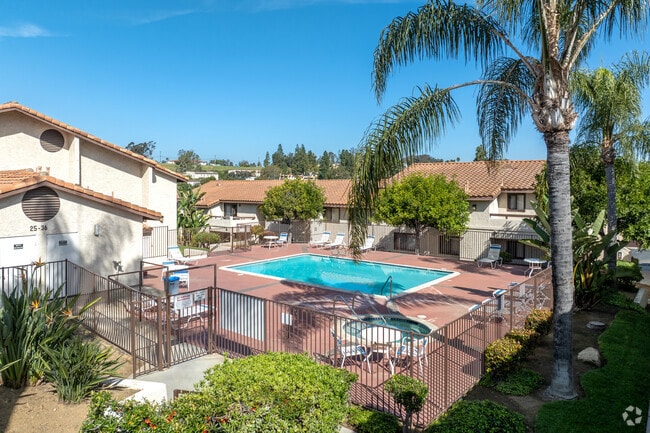 Sunset Pointe Apartments