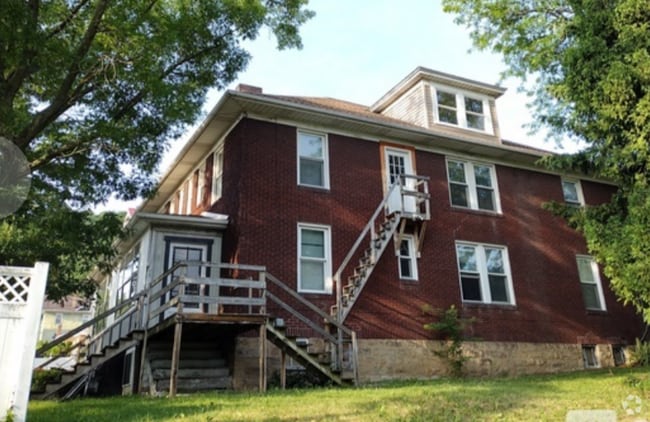 Building Photo - 343 Linden Ave Rental