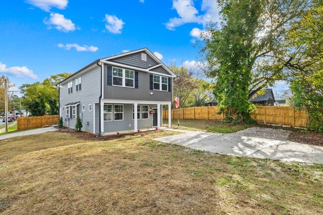 Photo - Room in Townhome on Kings Mountain St