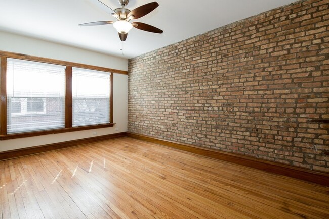 Photo - Sheridan Courts