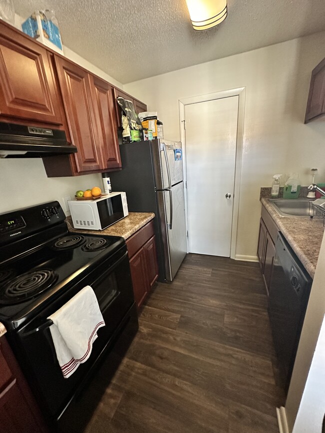 Photo - 1515 Lord Tennyson Arch Unit 1515