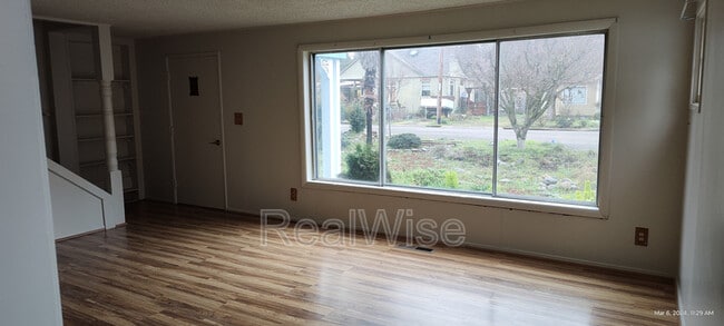 Photo - 355 W Selmar Ct