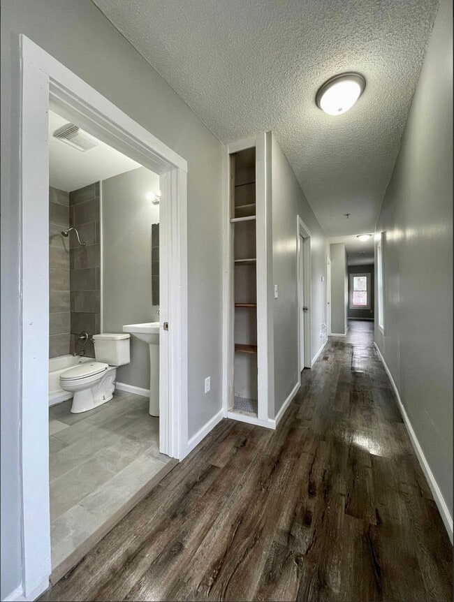 Photo - 587 Charles Ave Unit #1