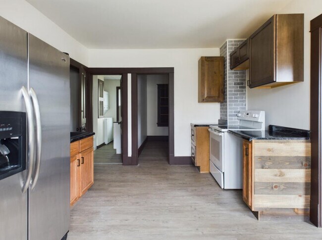 Photo - 2018 Monroe St Unit Lower