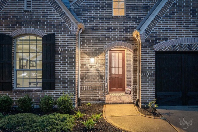 6003 Hedgepark Dr