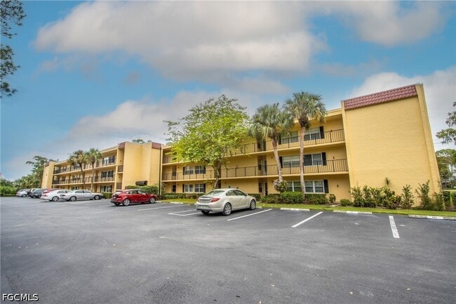 Building Photo - 1083 Forest Lakes Dr Unit 206