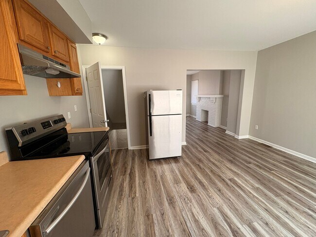 Photo - 117 E 9th Ave
