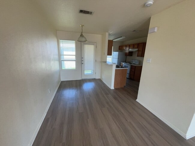 Photo - 5705 Greengate Dr Unidad D
