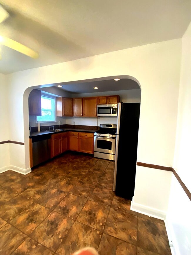 923 Maiden Choice Ln Townhome Townhome Rental in Baltimore MD