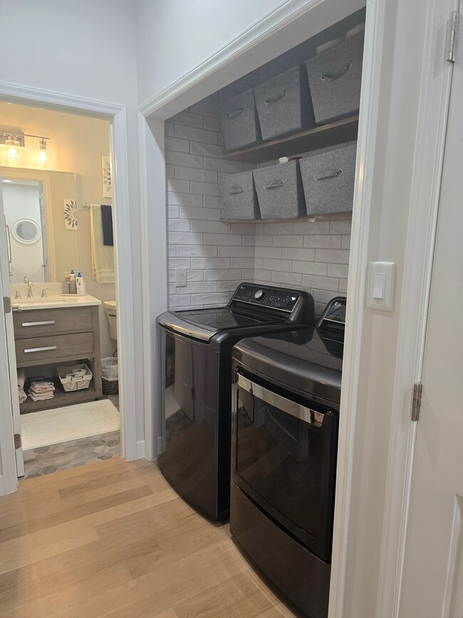 1066 Washington St Unit 102