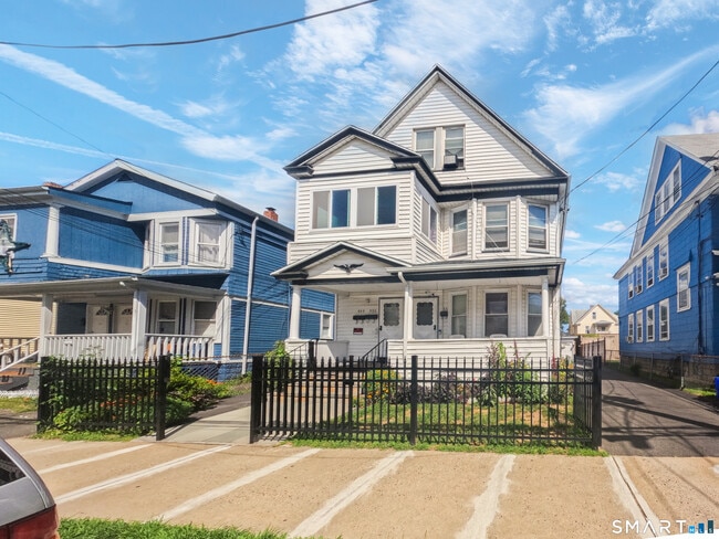 Building Photo - 532 Carroll Ave Unit 2