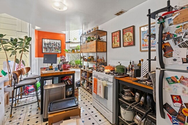 Photo - 1809 Oak St Unit #2