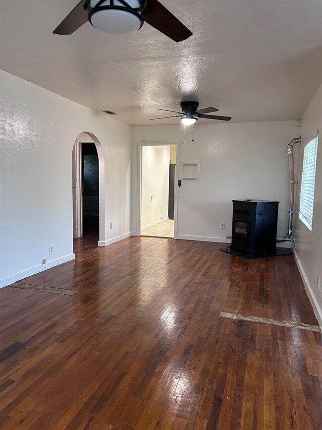 Photo - 10431 S Bethel Ave