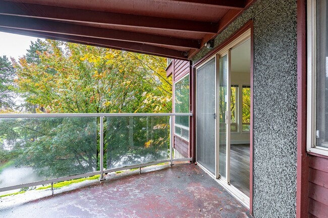 Photo - Fairway Apartments