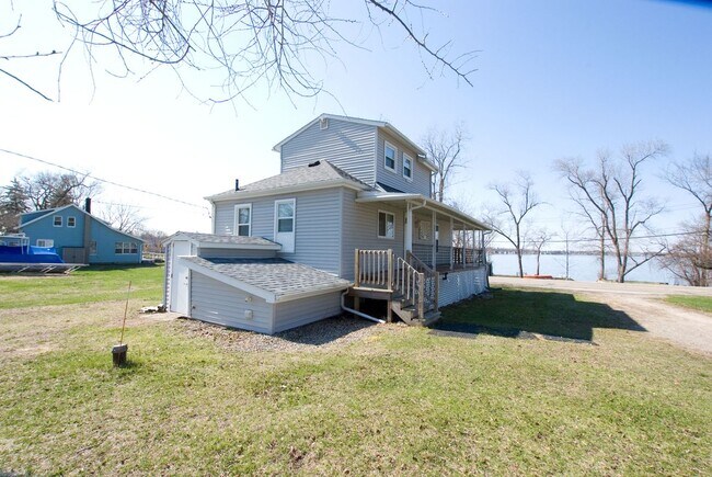 Photo - 1805 E Lake Dr