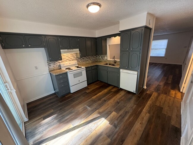 Photo - 8304 Woodview Dr N Unit 8304BWOOD