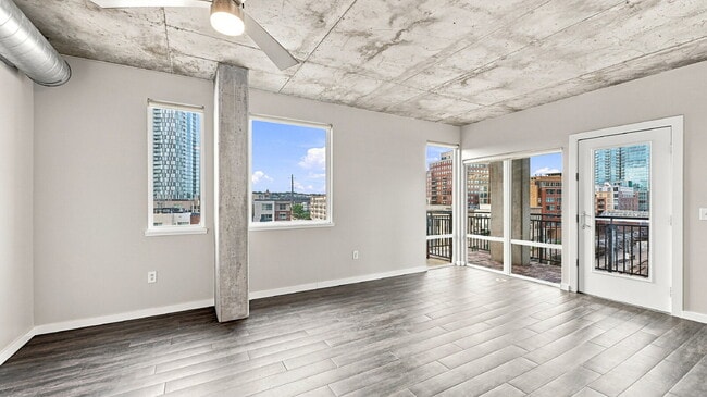 Photo - $2,245.95- 2 bed, 1 bath Condo in the heart of Denver with In Unit Laundry! Unit #510