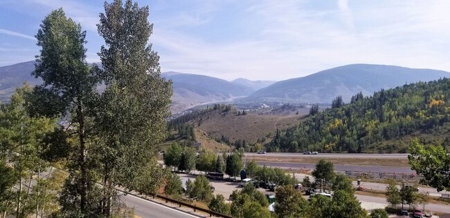 Photo - Winter Seasonal Rental- Silverqueen East 2414