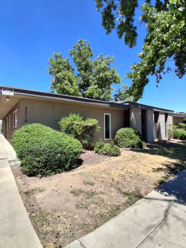 Building Photo - 3319 E Fairmont Ave Unit A