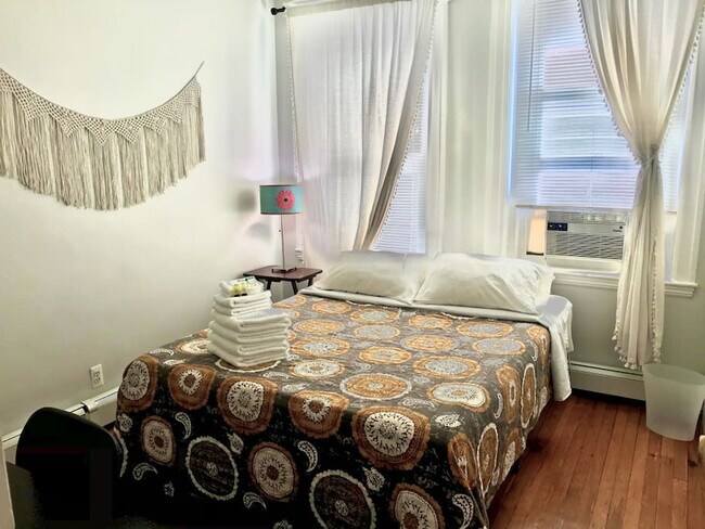 Photo - 109 Strathmore Rd Unit ID1355164P