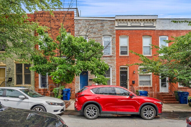 Building Photo - 813 S Port St Rental