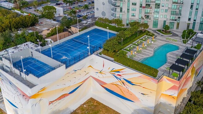 Photo - 501 NE 31st St Unidad 3896